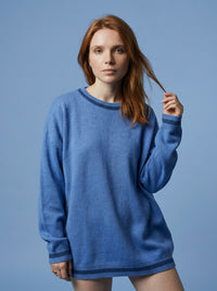 Sweter Sportowy, Błękitny, z Kontrastowym Dekoltem